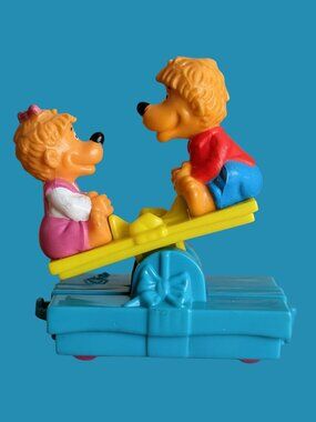 10/$25 Vintage 1994 McDonald’s Happy Meal Birthday Train Toy Berenstain Bears